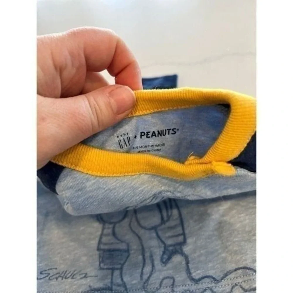 babyGap +‎ Peanuts® baseball body-double bodysuit boy 3-6 months